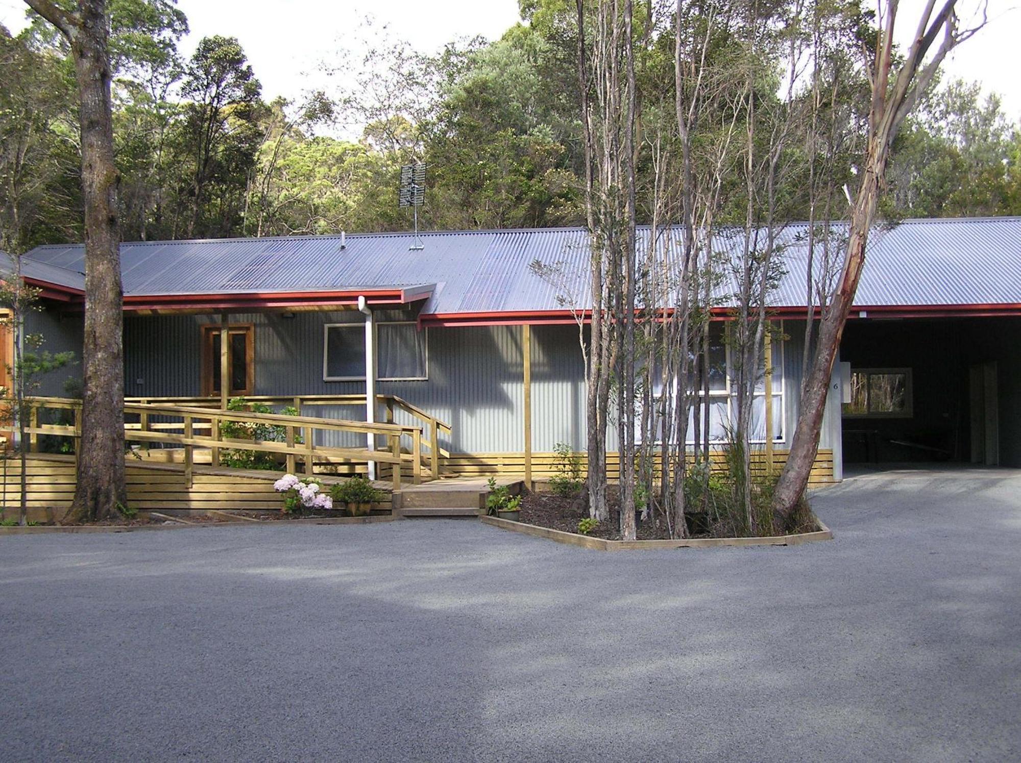 The Crays Accommodation Strahan Buitenkant foto