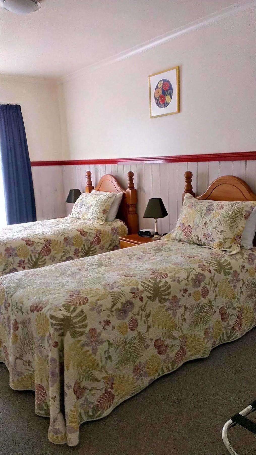 The Crays Accommodation Strahan Buitenkant foto