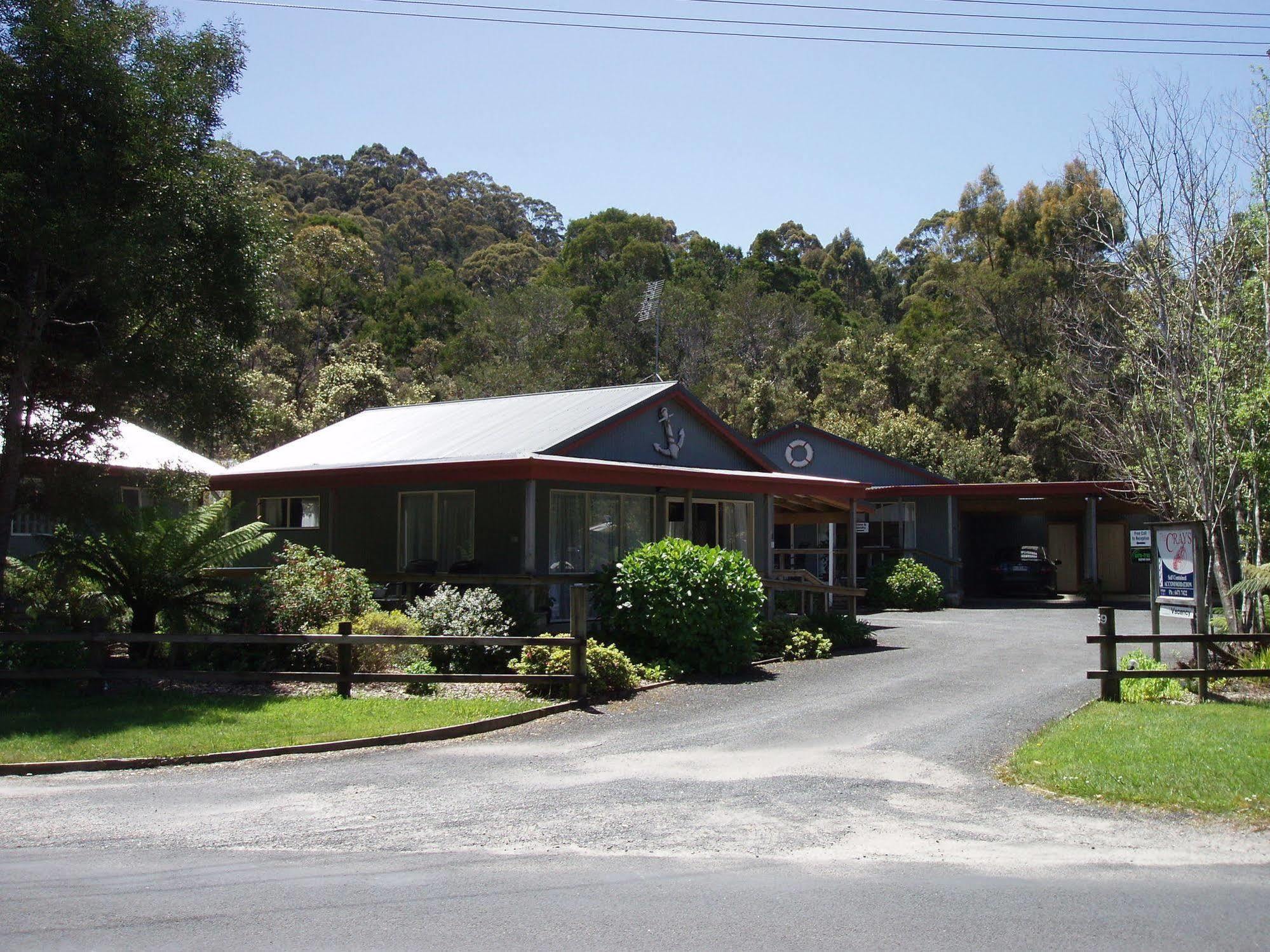 The Crays Accommodation Strahan Buitenkant foto